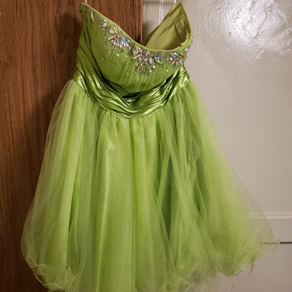 prom dress - Picture 4 of 4